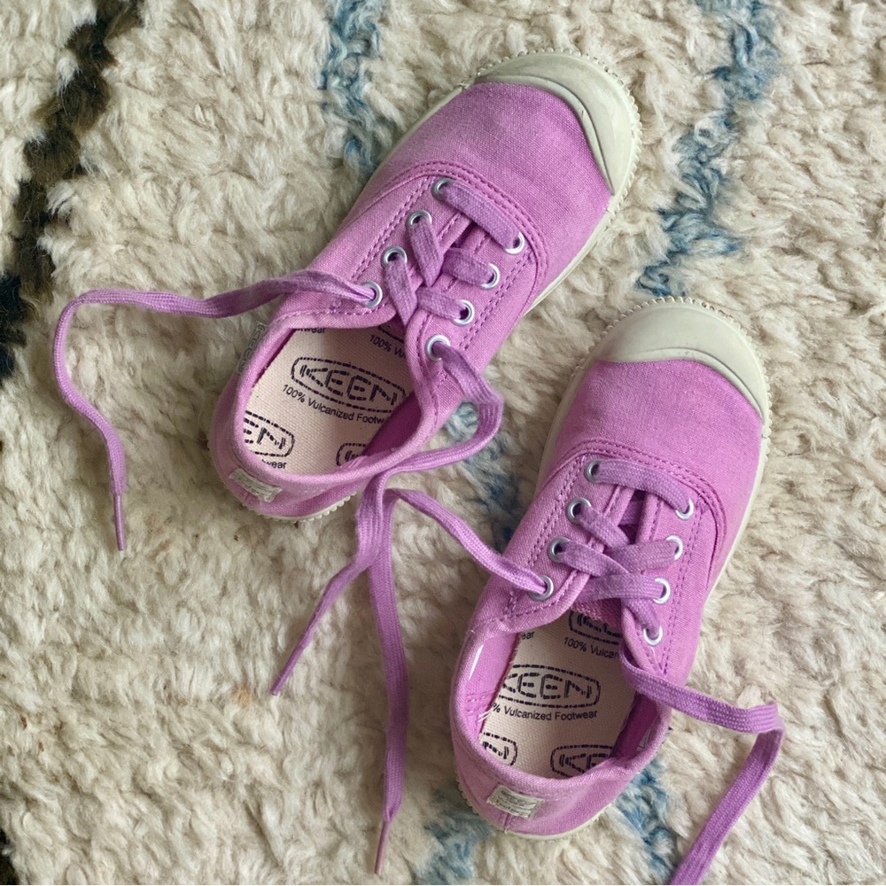 Kids Keen Vulcanized pink sneakers size 11 (eu29)
